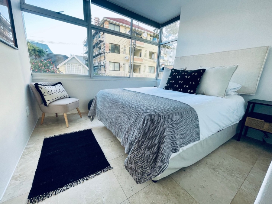 To Let 3 Bedroom Property for Rent in Sea Point Western Cape